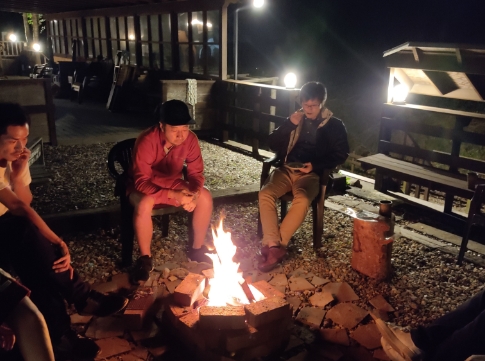 軽井沢の夜の焚き火